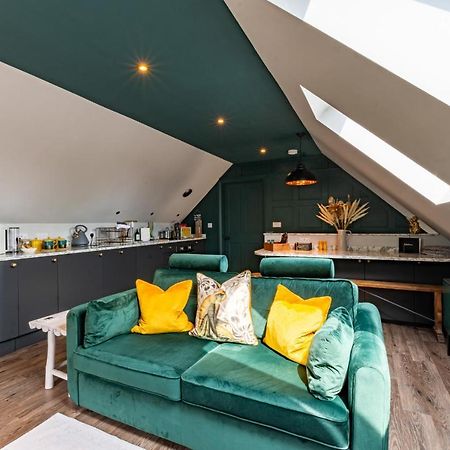 Stylish One Bedroom Cotswold Coach House Tetbury Extérieur photo