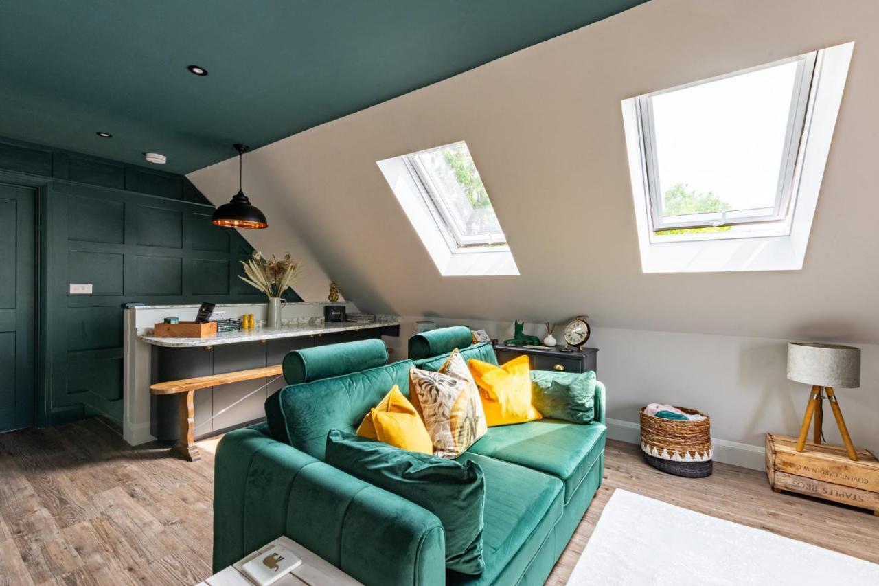 Stylish One Bedroom Cotswold Coach House Tetbury Extérieur photo